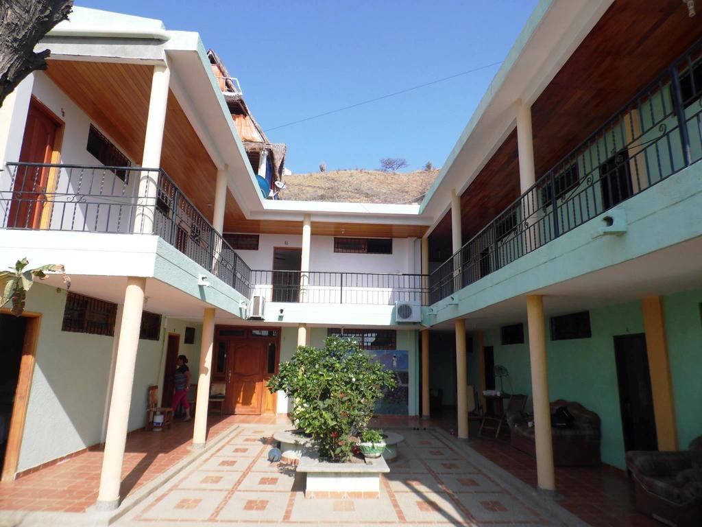 Hostal Dumbira Таганга Екстериор снимка